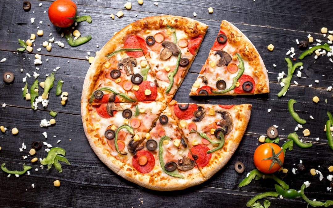 طريقة تحضير عجينة البيتزا وصلصة البيتزا في المنزل شرح بالخطوات والفيديو