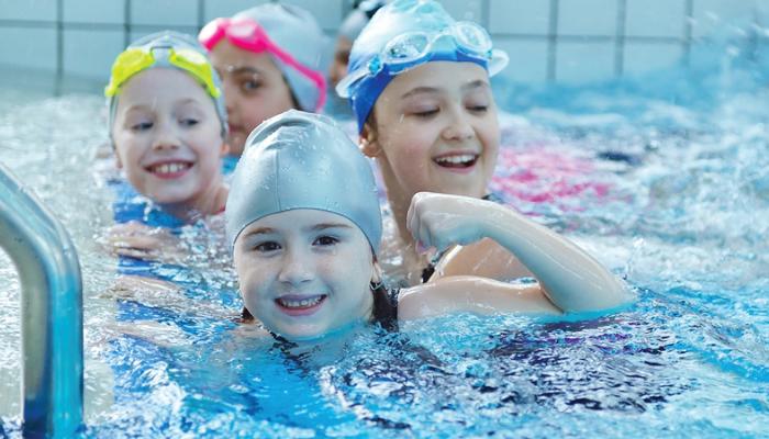افضل قاعة لتعليم السباحة للأطفال والسيدات في بلدية المعذر